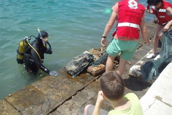 Čišćenje podmorja i specijalistički tečaj ronjenja na Braču