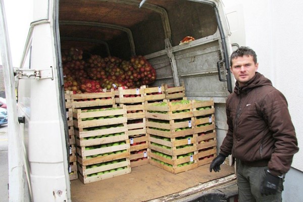 Koprivnica - OPG Pavunić iz Virja donirao 5 tona jabuka