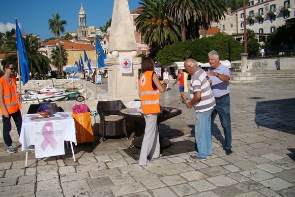 Hvar - Dan ružičaste vrpce