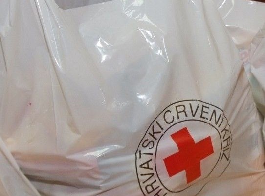 Hrvatski Crveni križ podijelit će 20 000 paketa solidarnosti 