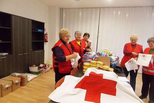 Varaždin - Podjela prehrambenih paketa u Tjednu solidarnosti