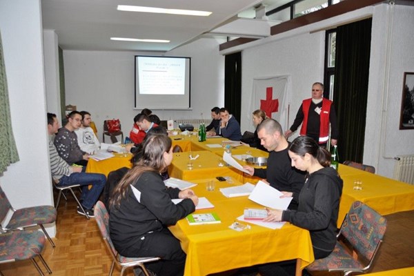 Buje - održana prva edukacija Gradskog interventnog tima