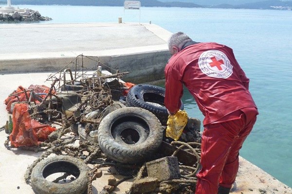 Ronilački tim HCK u eko akciji na Pelješcu