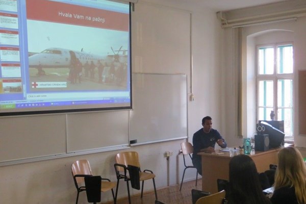 Djelatnici HCK studente socijalnog rada upoznali s tematikom trgovanja ljudima