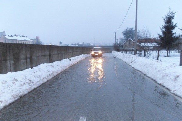 Karlovac – pomoć Crvenog križa poplavljenim područjima