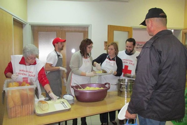 Podijelite svoju radost: Humanitarna akcija za pučke kuhinje